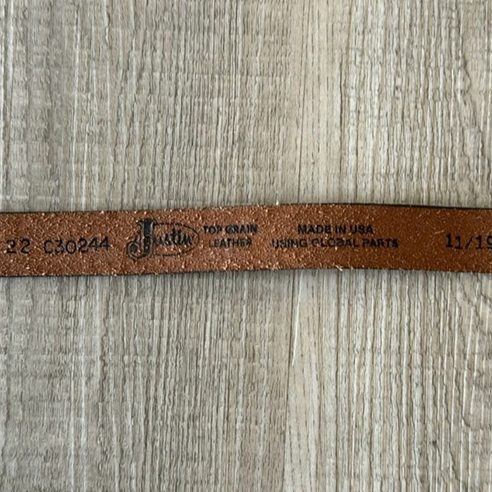 Kids Justin leather belt with horse buckle